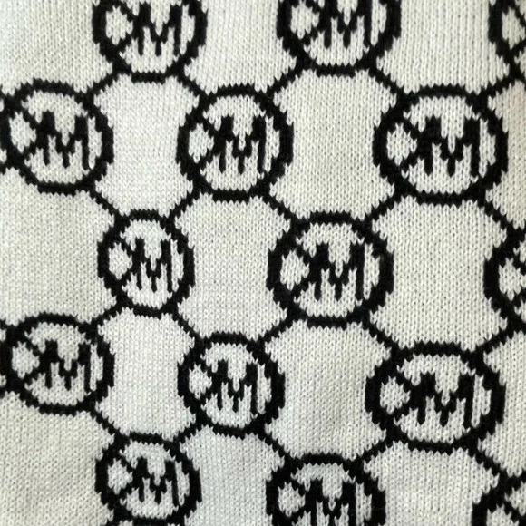 Michael Kors winter scarf - Picture 3 of 6